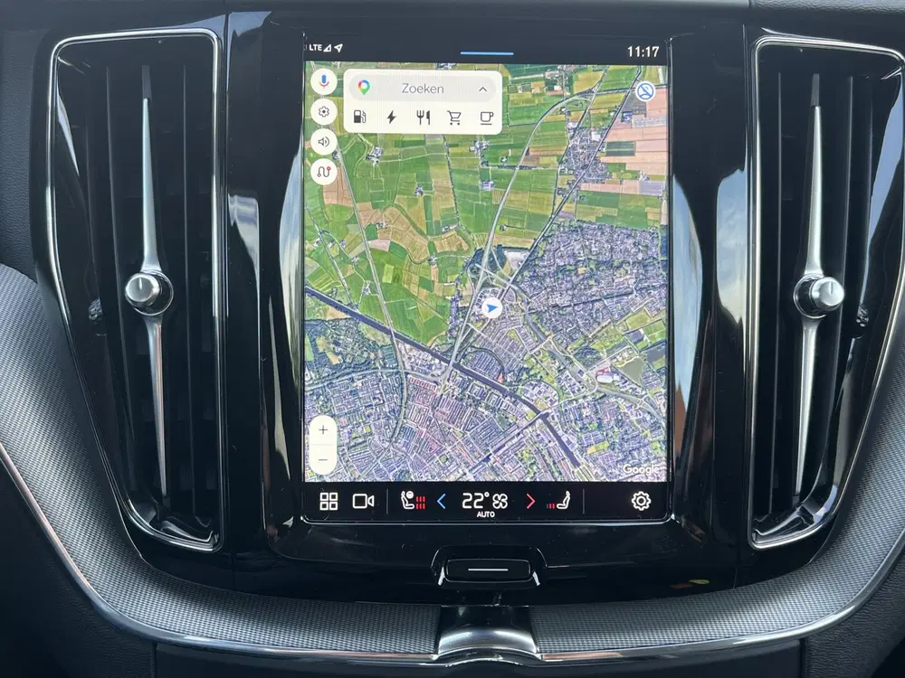 Volvo XC60 2.0 T8 455 PK AWD Plus Dark Trekhaak Harma uit 2024, foto 9