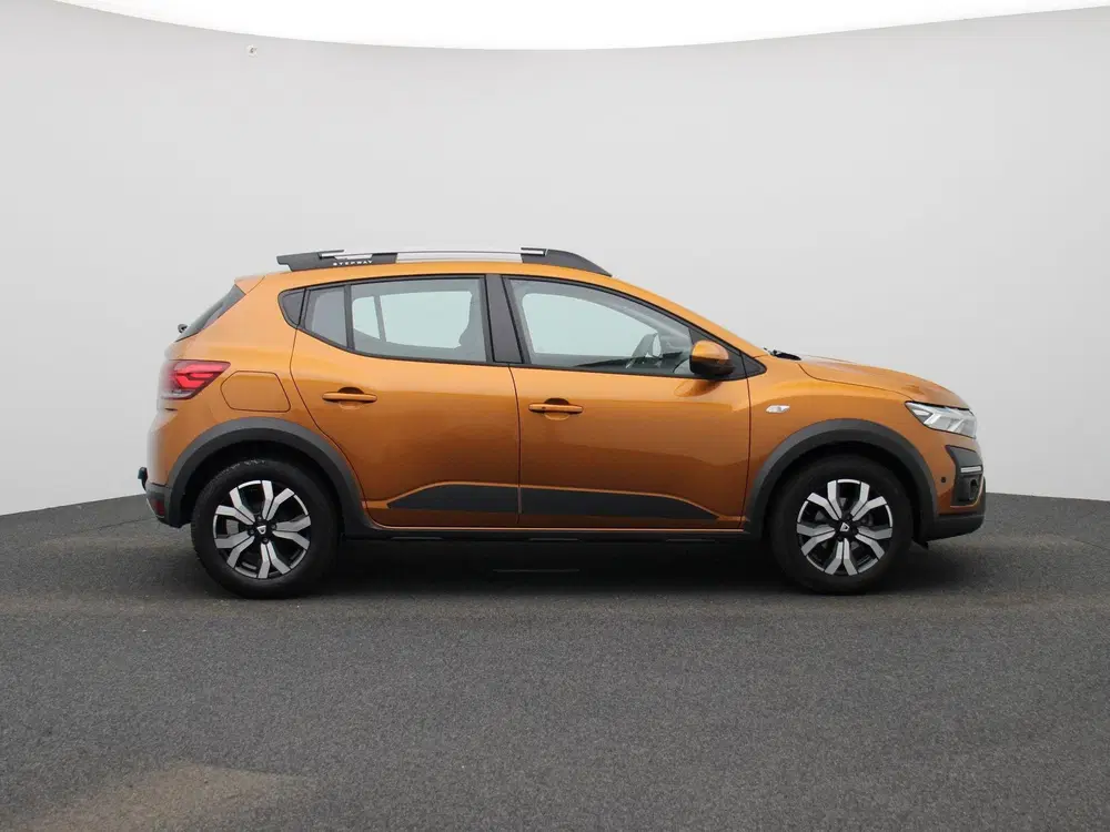 Dacia Sandero 1.0 TCe 90 Comfort uit 2022, foto 6