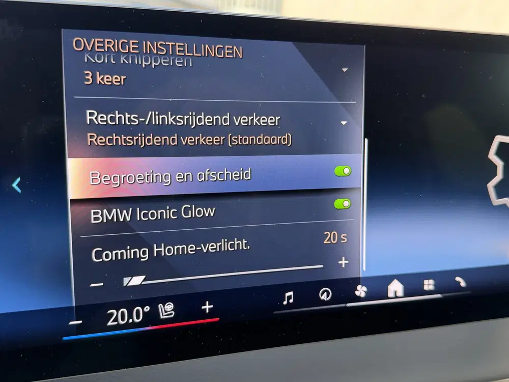 BMW iX xDrive45 101 kWh Full -B&W-4 Wiel St-Lucht uit 2025, foto 10