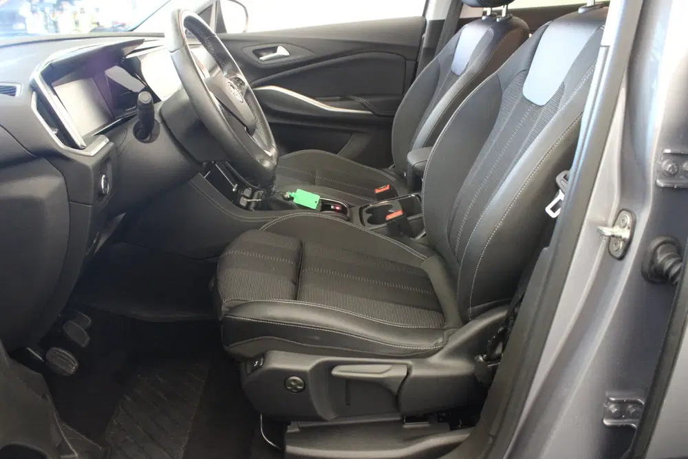Opel Grandland 1.2 Turbo Elegance uit 2023, foto 10