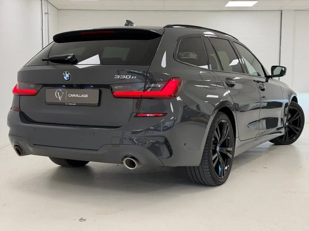 BMW 3-serie 3 Serie Touring 330e M-Sport Plus uit 2021, foto 2