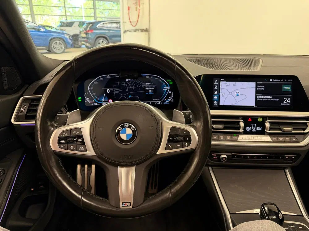 BMW 3-serie 3 Serie Touring 330e M-Sport Plus uit 2021, foto 8