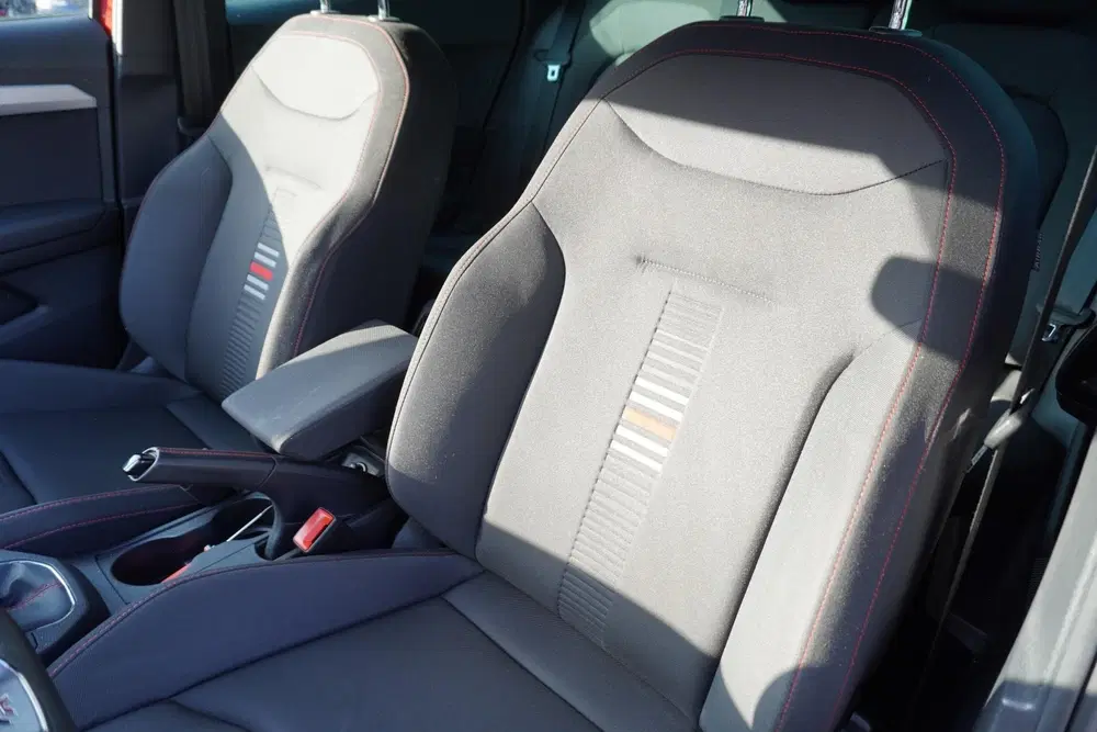 SEAT Ibiza 1.0 TSI 95pk FR Business Intense uit 2021, foto 4