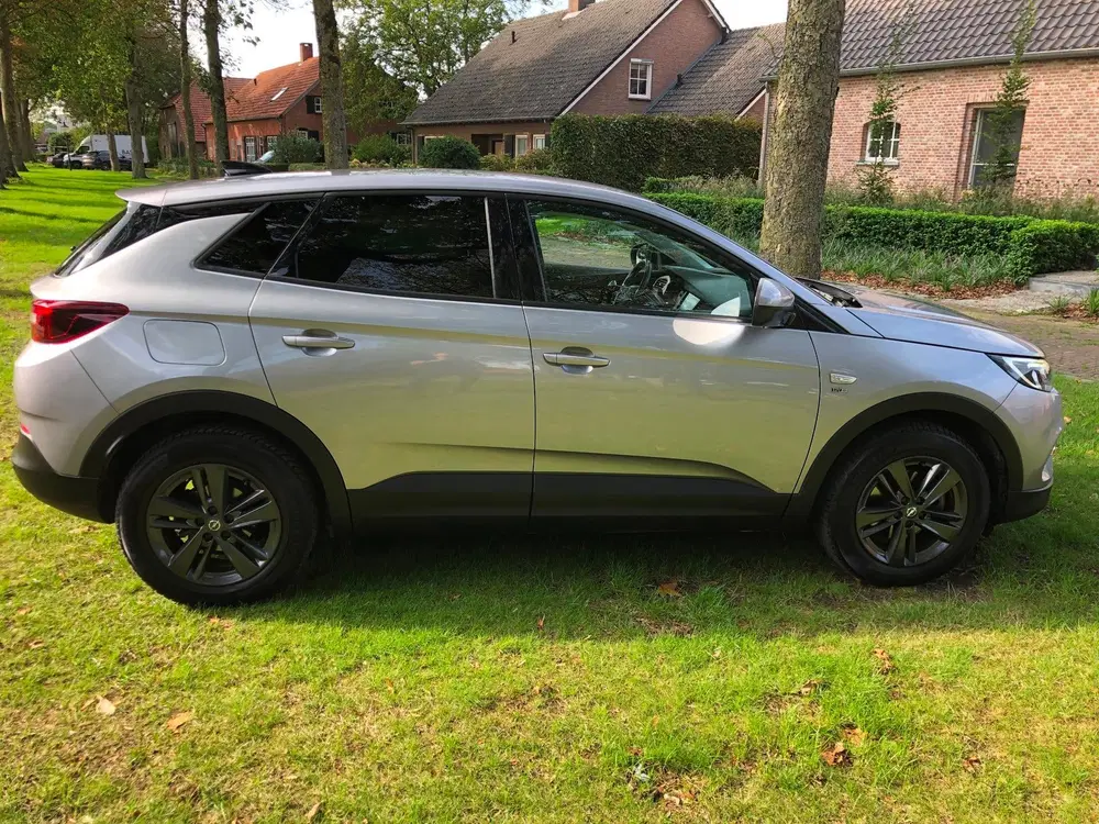Opel Grandland 1.2 Turbo 120 Jaar Ed. Nwe Distr uit 2019, foto 4