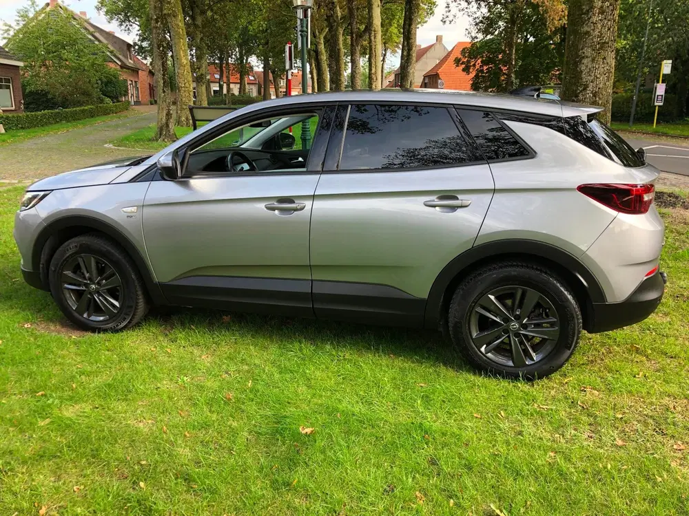 Opel Grandland 1.2 Turbo 120 Jaar Ed. Nwe Distr uit 2019, foto 5