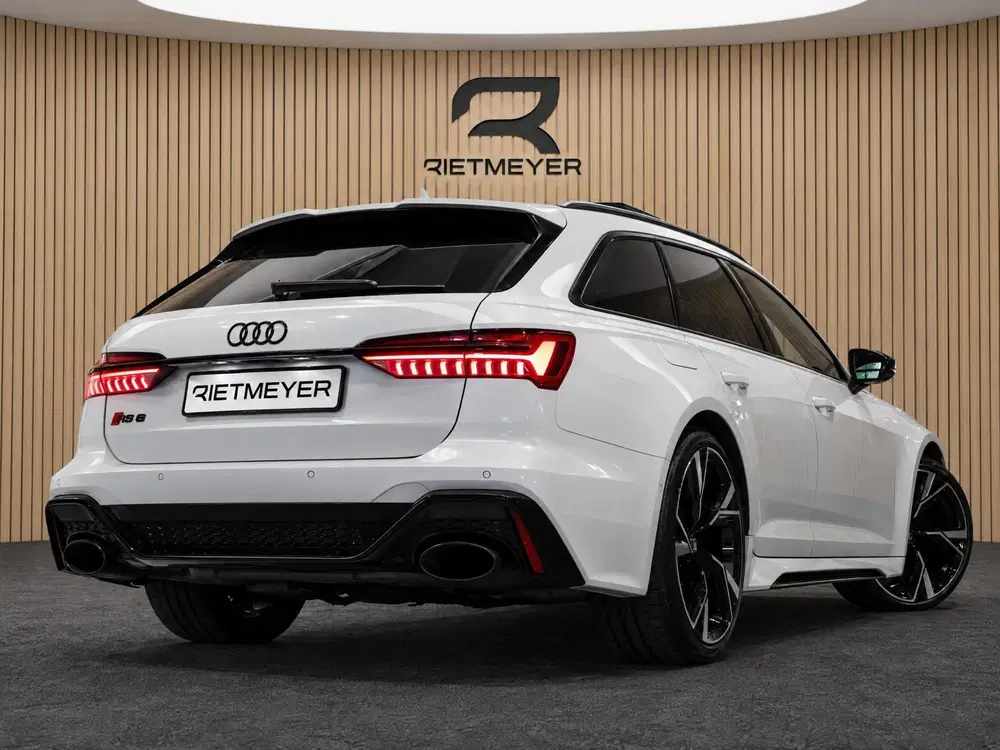 Audi A6 RS 6 TFSI quattro uit 2020, foto 10