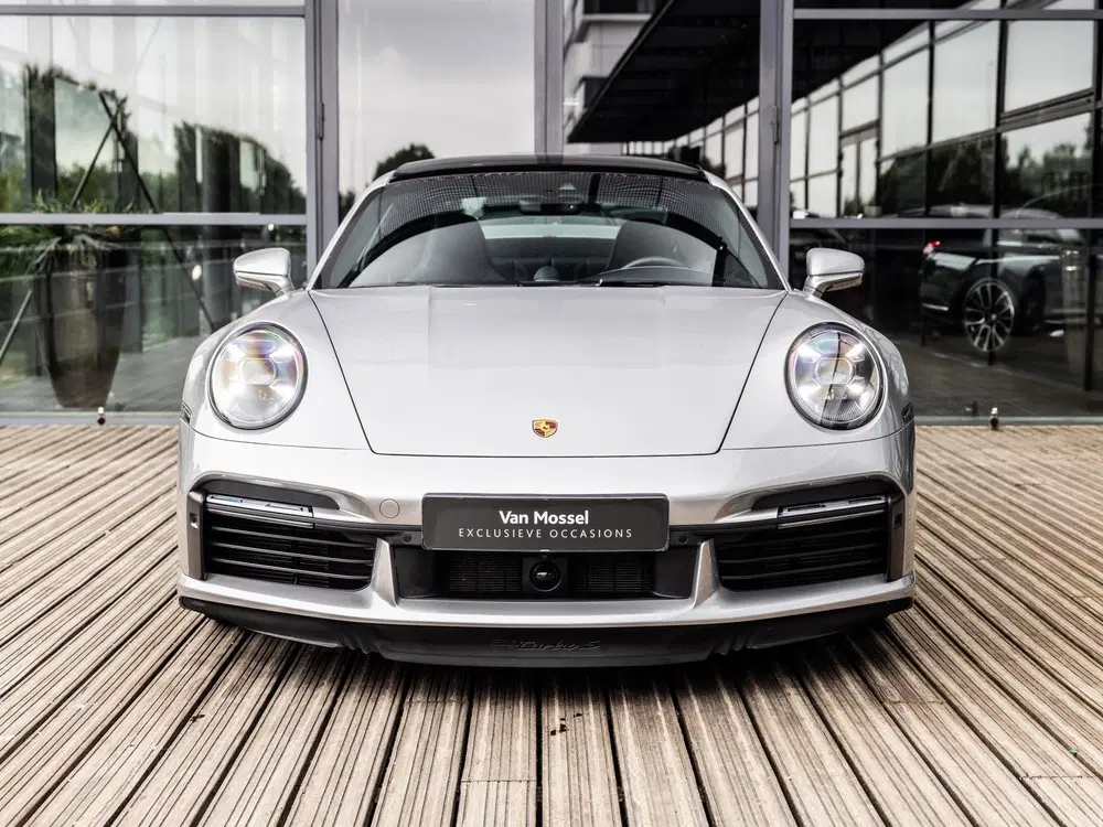 Porsche 911 3.8 Turbo S uit 2022, foto 3