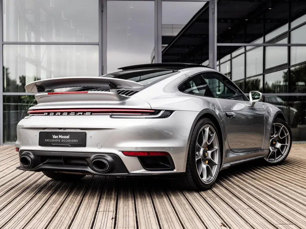 Porsche 911 3.8 Turbo S uit 2022, foto 5