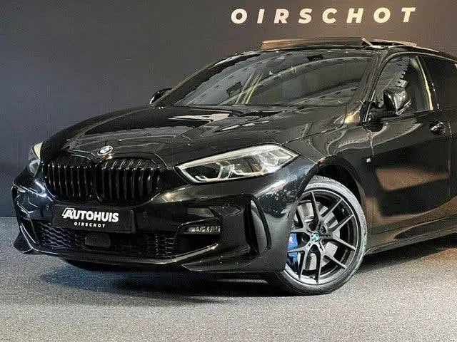 BMW 1-serie 118i High Executive Edition M Pano uit 2020, foto 3