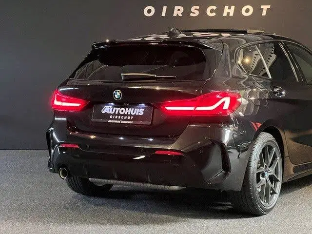 BMW 1-serie 118i High Executive Edition M Pano uit 2020, foto 4
