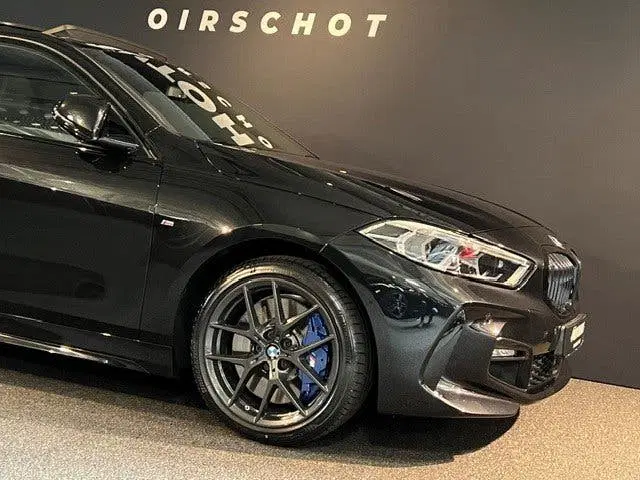 BMW 1-serie 118i High Executive Edition M Pano uit 2020, foto 9
