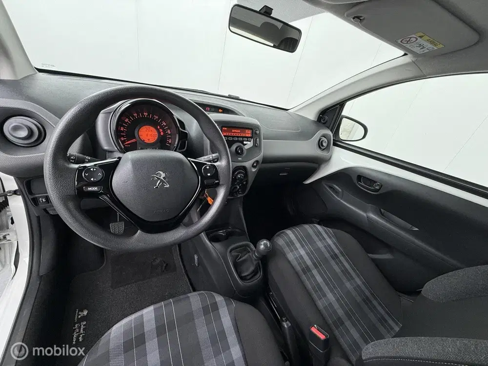 Peugeot 108 1.0 e-VTi Active uit 2020, foto 11