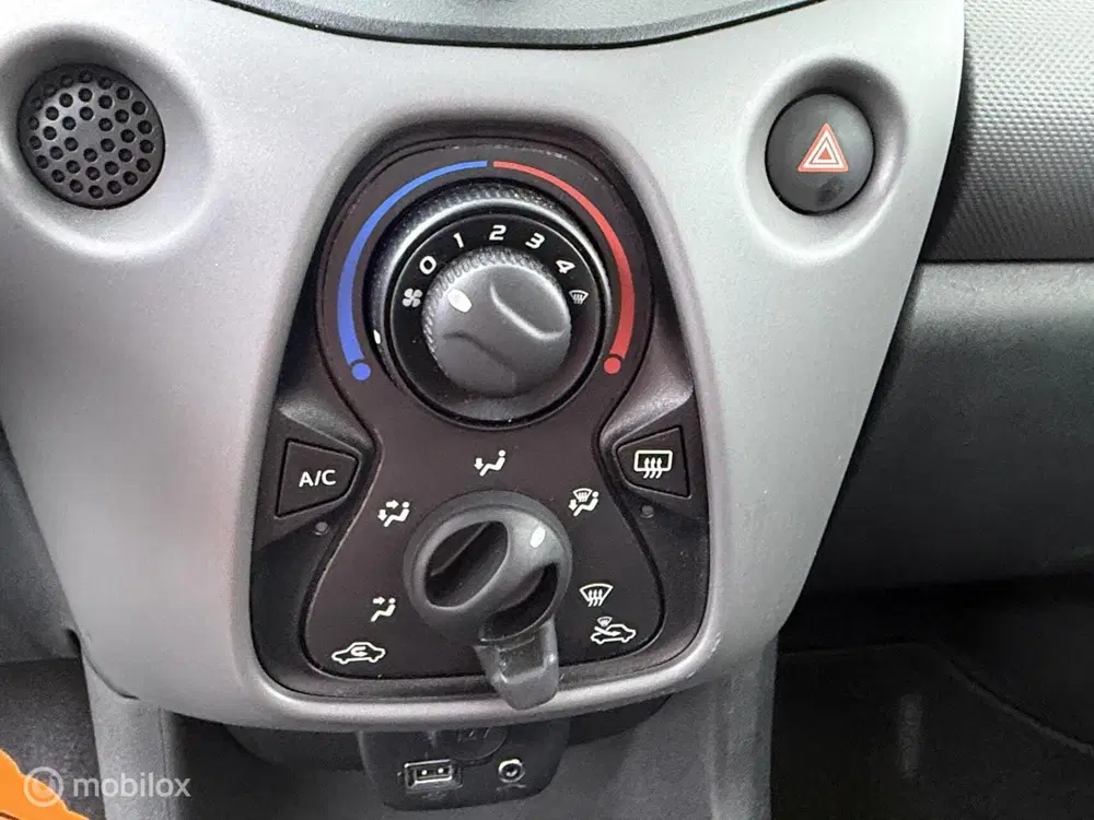 Peugeot 108 1.0 e-VTi Active uit 2020, foto 15