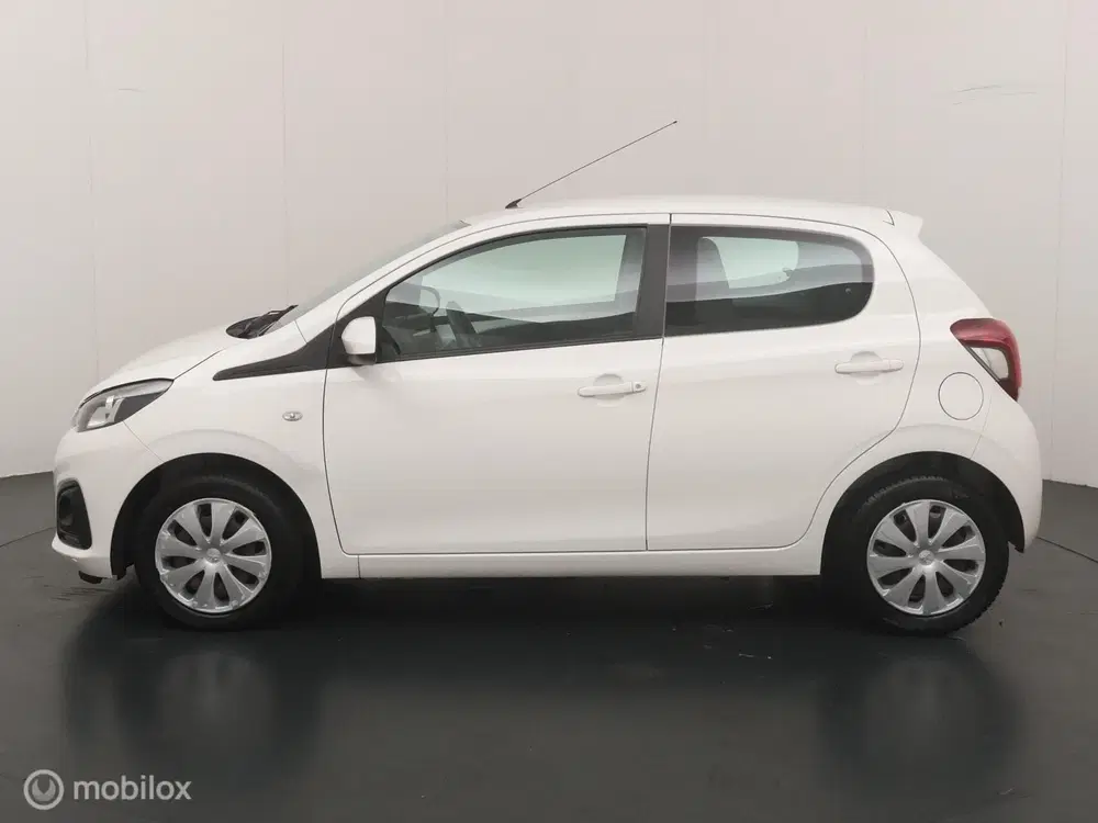 Peugeot 108 1.0 e-VTi Active uit 2020, foto 2