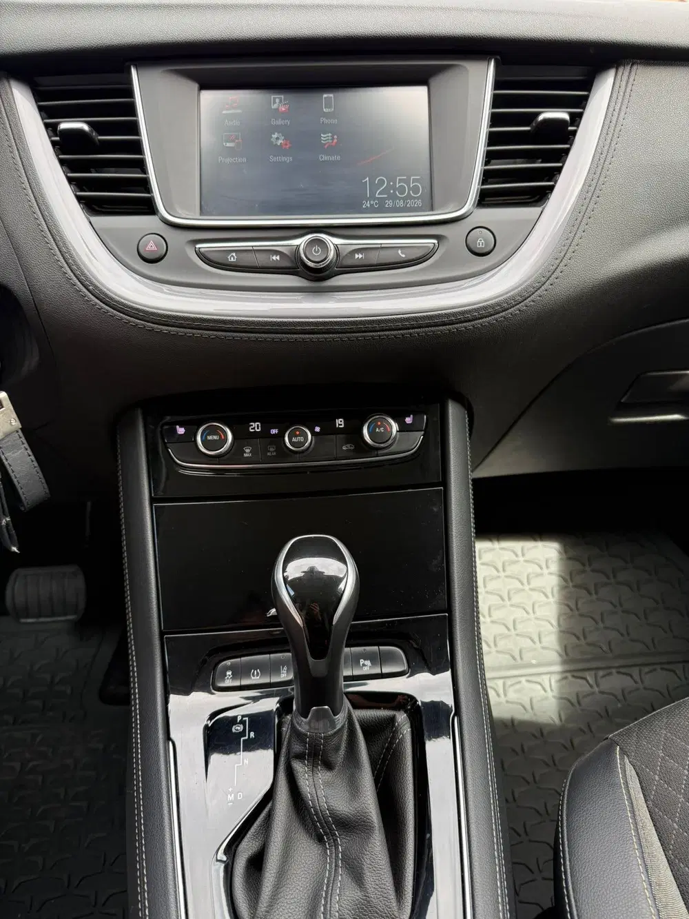 Opel Grandland 1.2 Turbo Business Edition uit 2019, foto 12