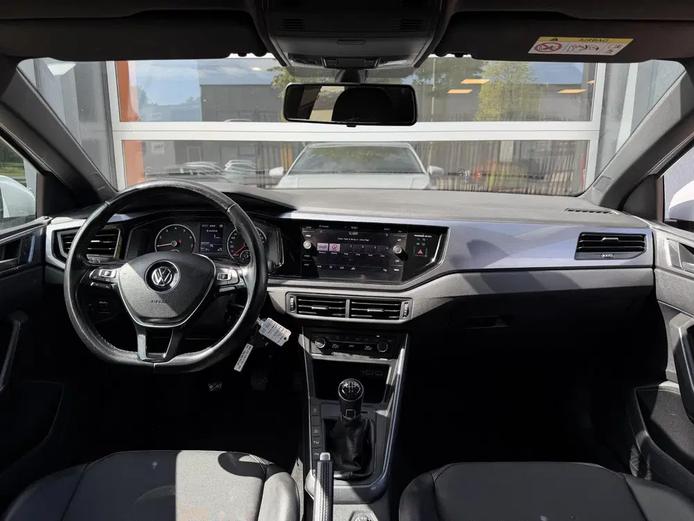 Volkswagen Polo 1.0 TSI Comfortline Business uit 2020, foto 2