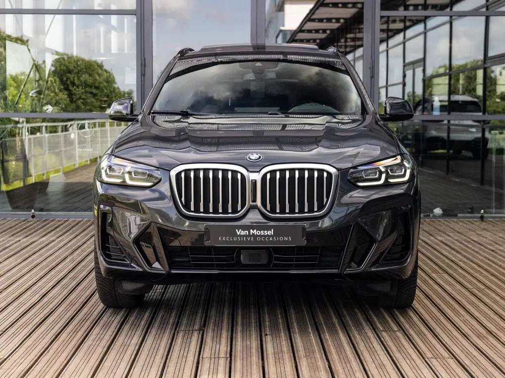 BMW X3 xDrive30e High Executive uit 2023, foto 2