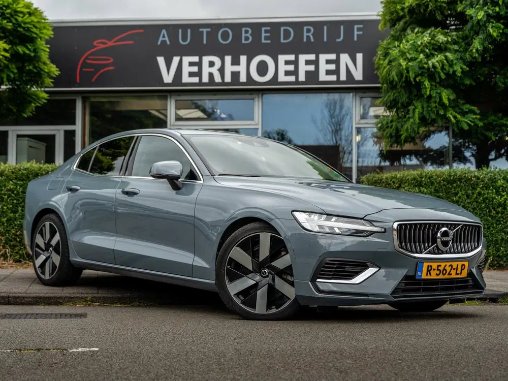 Volvo S60 2.0 Recharge T6 AWD Core uit 2022, foto 6