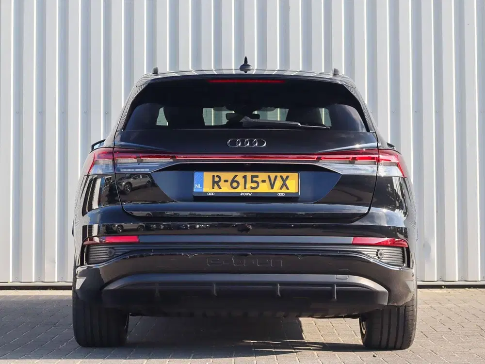 Audi Q4 e-tron 35 170pk S edition 55 kWh uit 2022, foto 11