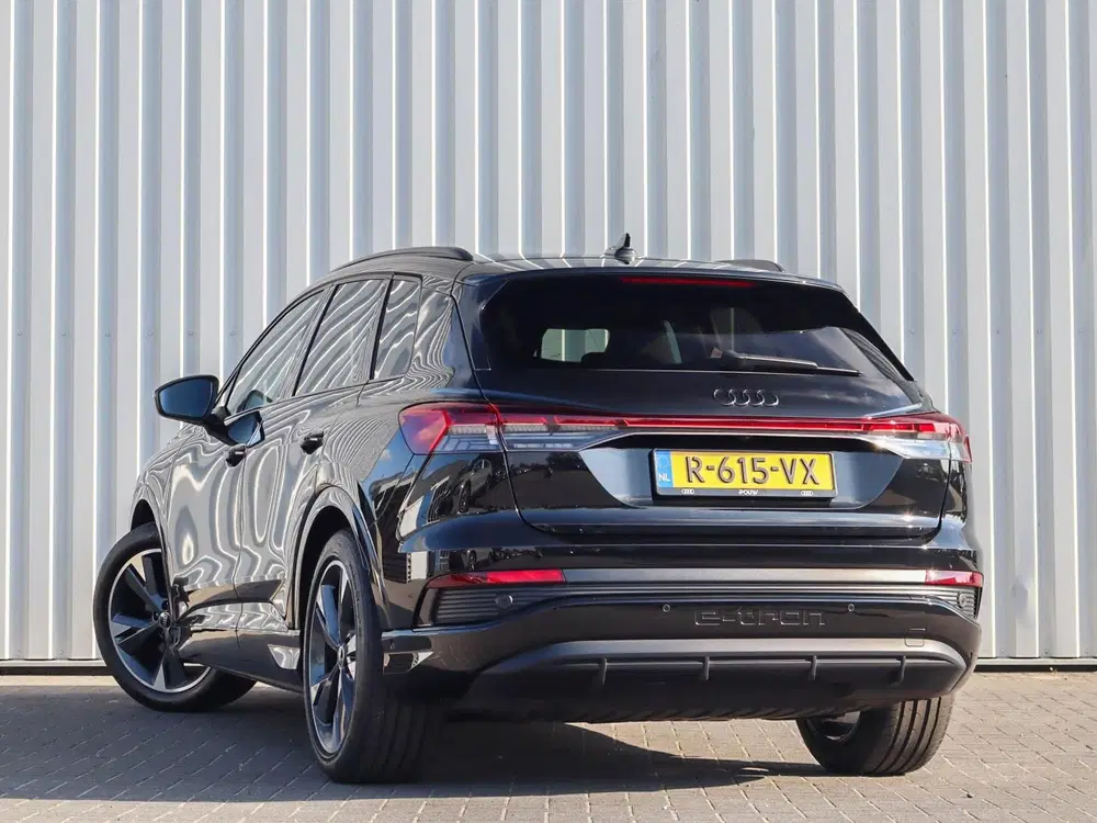 Audi Q4 e-tron 35 170pk S edition 55 kWh uit 2022, foto 12