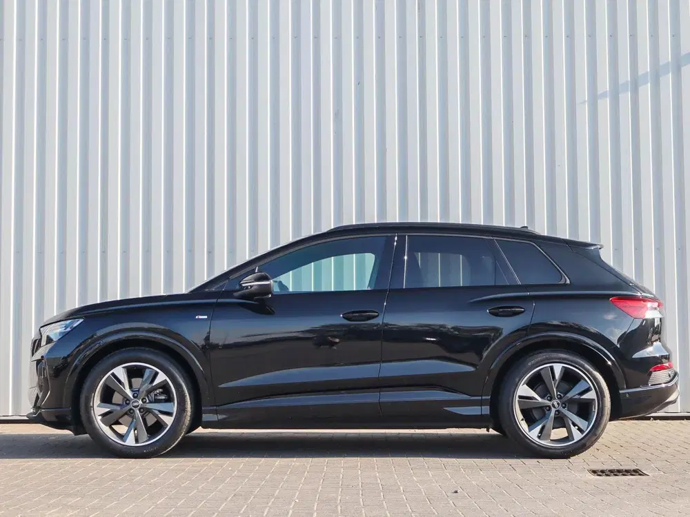 Audi Q4 e-tron 35 170pk S edition 55 kWh uit 2022, foto 13