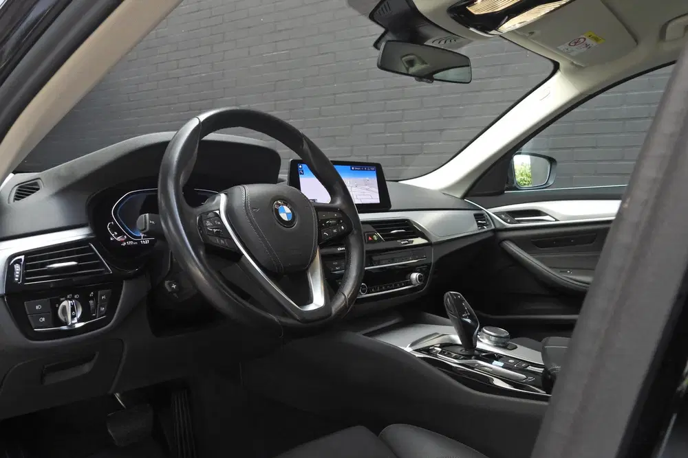 BMW 5-serie 530e Automaat uit 2019, foto 12