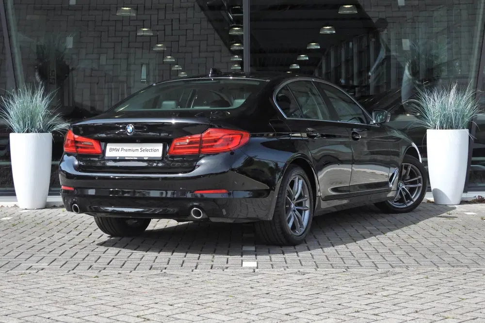 BMW 5-serie 530e Automaat uit 2019, foto 4