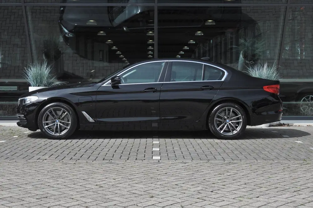 BMW 5-serie 530e Automaat uit 2019, foto 5