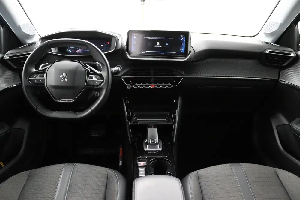 Peugeot 208 1.2 Allure*AUTOM*CARPLAY*ECC*CRUISE*NAVI*H uit 2022, foto 3