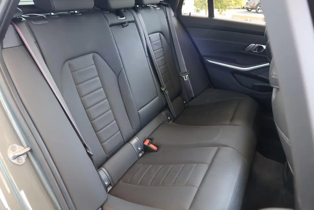 BMW 3-serie 330e uit 2026, foto 10