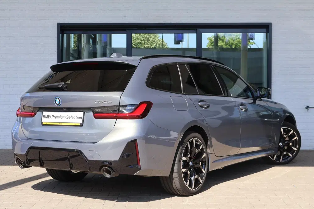 BMW 3-serie 330e uit 2026, foto 2