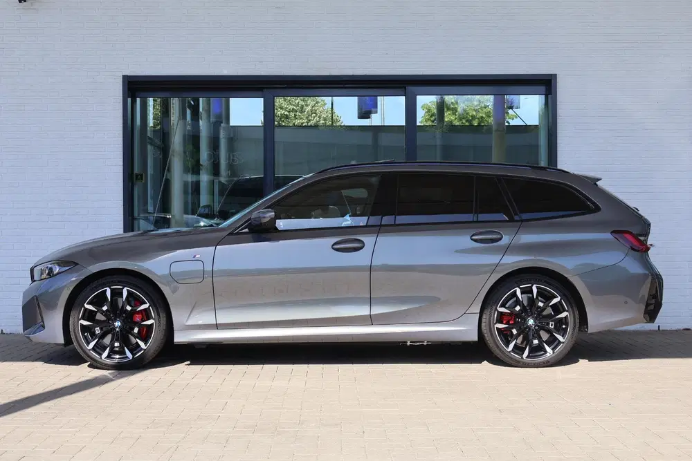 BMW 3-serie 330e uit 2026, foto 5