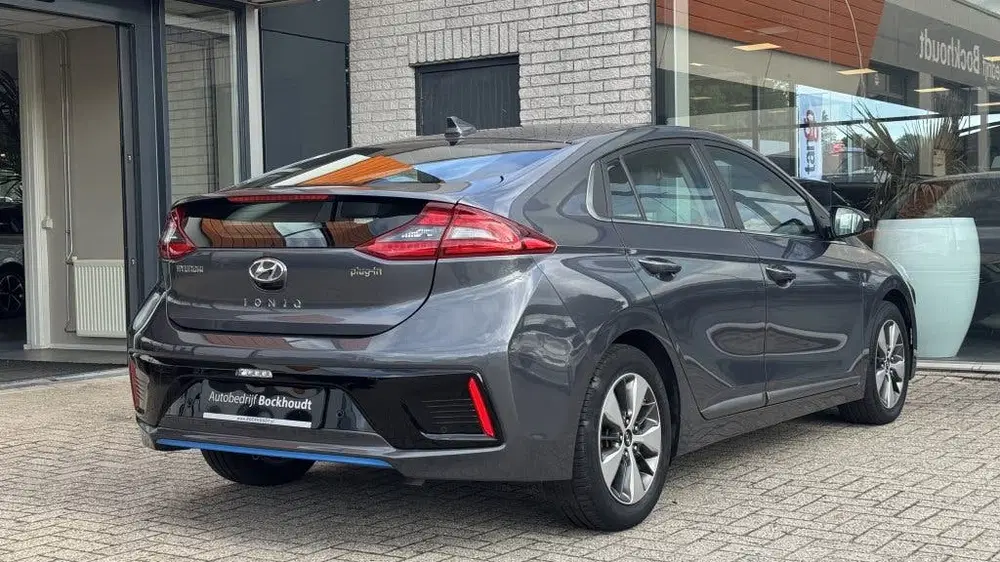 Hyundai IONIQ 1.6 GDi PHEV Premium uit 2019, foto 2