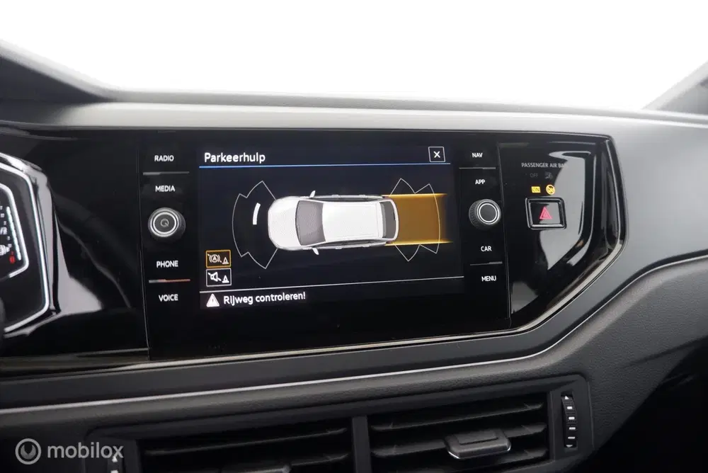 Volkswagen Taigo 1.0 TSI Automaat R-Line pano uit 2025, foto 10
