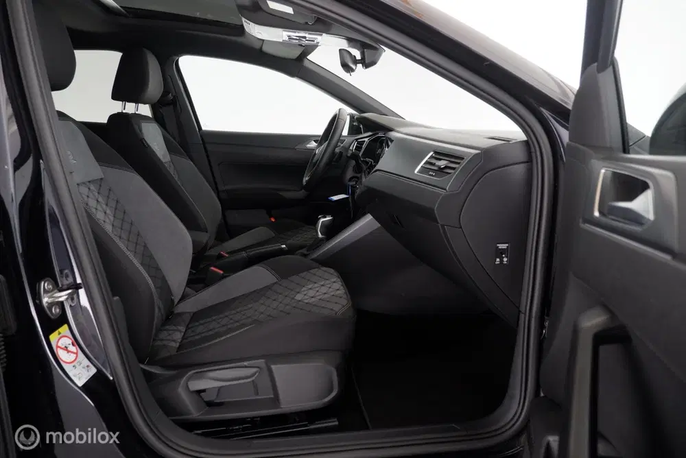 Volkswagen Taigo 1.0 TSI Automaat R-Line pano uit 2025, foto 6