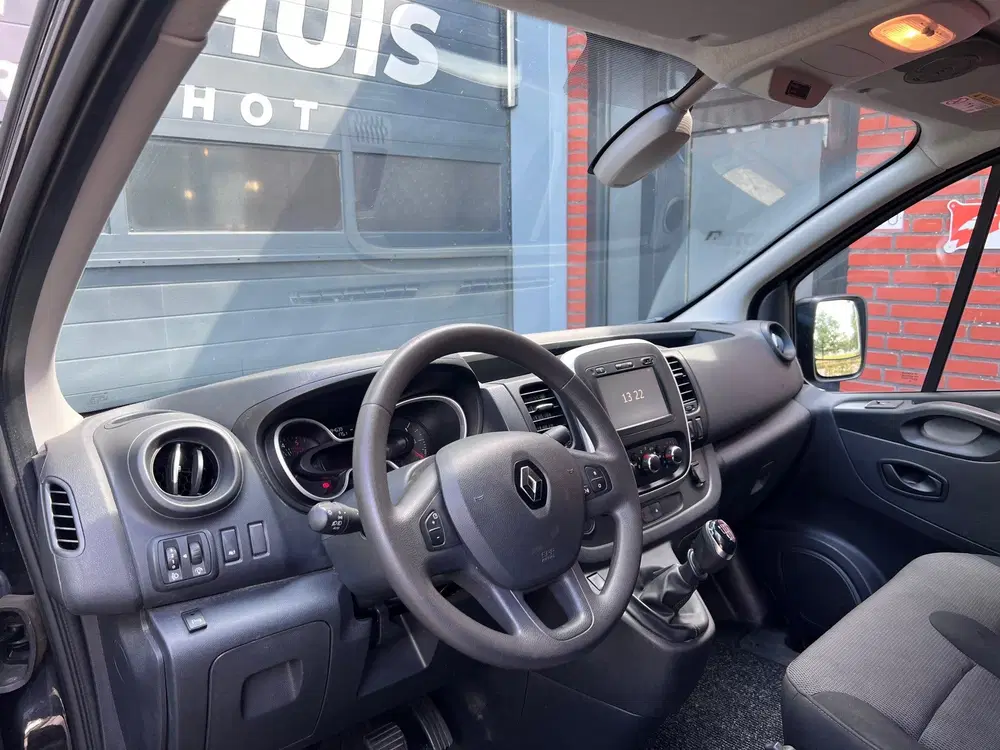Renault Trafic 2.0 dCi 120 T29 L2H1 Stoelverwarming uit 2020, foto 12