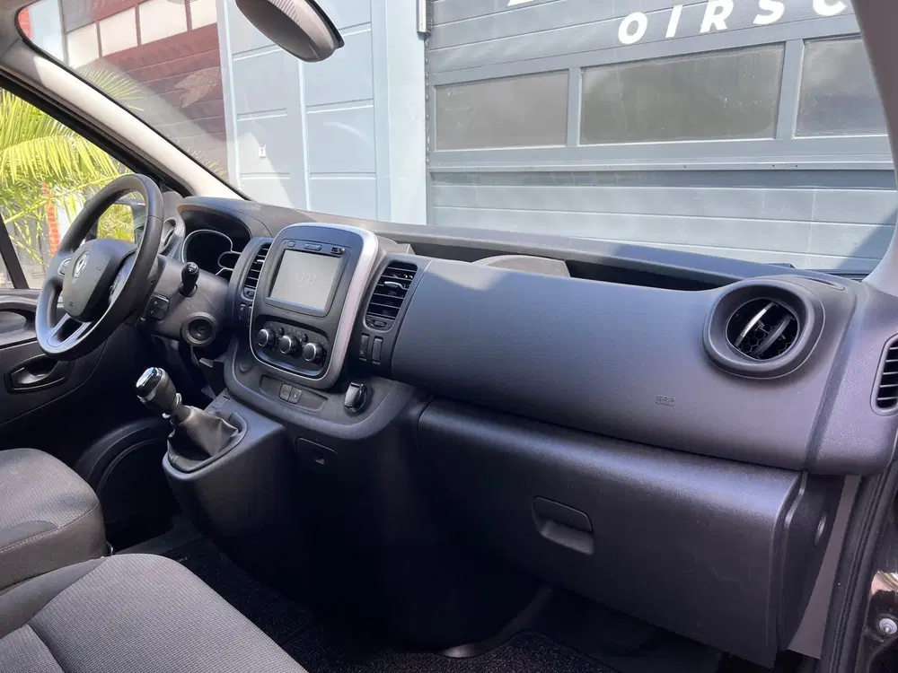 Renault Trafic 2.0 dCi 120 T29 L2H1 Stoelverwarming uit 2020, foto 13