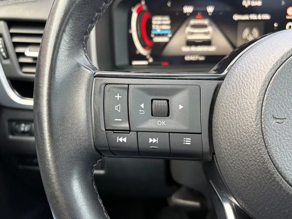 Nissan Qashqai 1.3 MHEV N-CONNECTA NARDO-GREY PANO-DAK NA uit 2021, foto 15