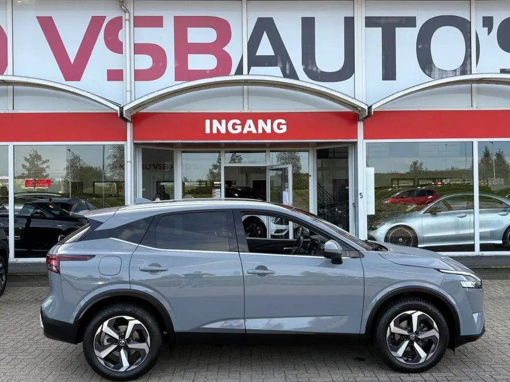 Nissan Qashqai 1.3 MHEV N-CONNECTA NARDO-GREY PANO-DAK NA uit 2021, foto 4