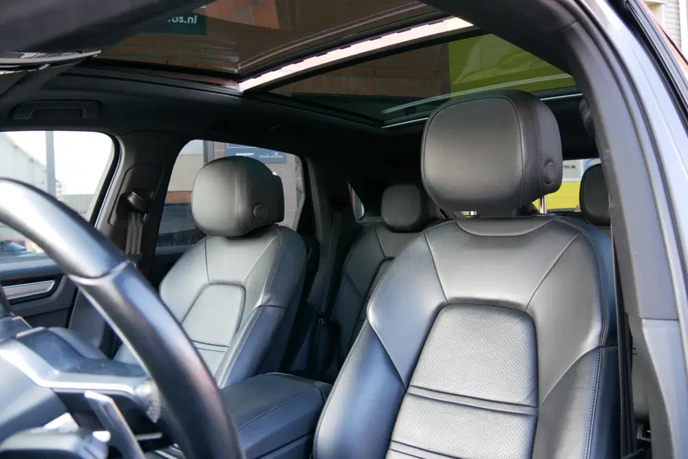 Porsche Cayenne 3.0 E-Hybrid. pano. sportchrono. memory. l uit 2019, foto 12