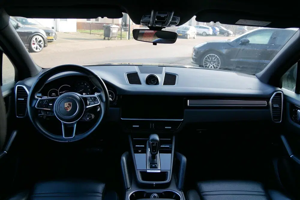 Porsche Cayenne 3.0 E-Hybrid. pano. sportchrono. memory. l uit 2019, foto 14