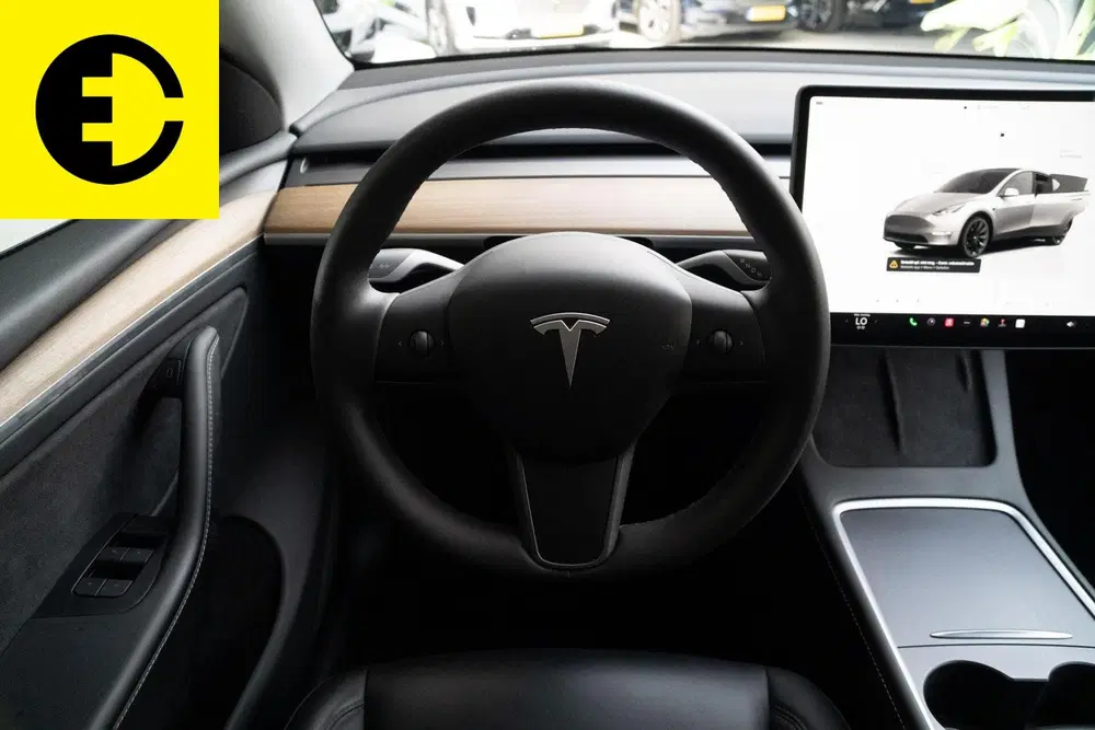 Tesla Model Y Long Range AWD 75 kWh uit 2023, foto 4