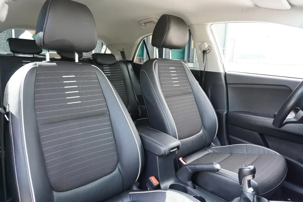Kia Rio 1.0 T-GDi 101pk MHEV GT-Line uit 2021, foto 13
