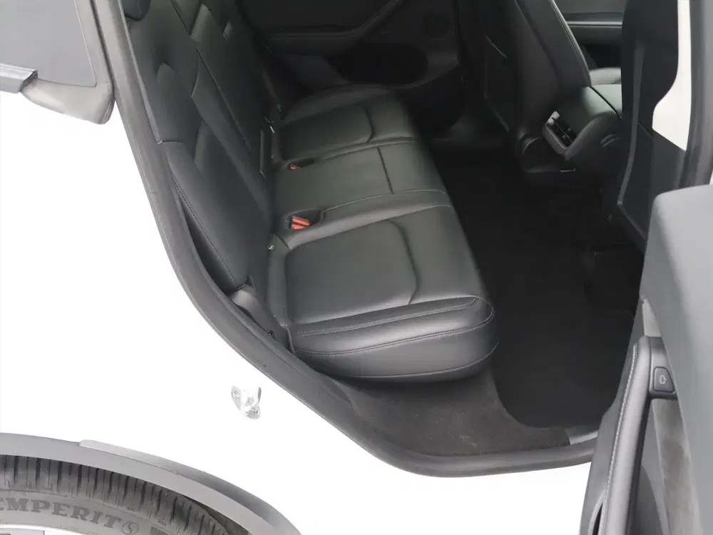 Tesla Model Y Long Range AWD 75kWh 351pk 91 uit 2022, foto 15
