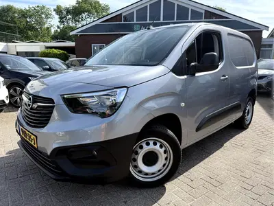 Opel Combo 1.5D 130pk Automaat Navi uit 2023