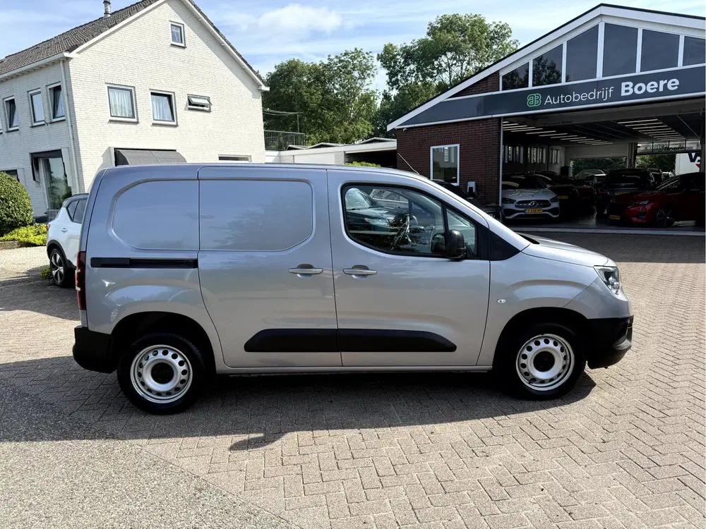 Opel Combo 1.5D 130pk Automaat Navi uit 2023, foto 2