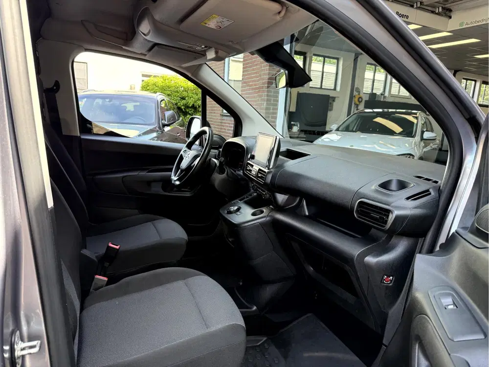Opel Combo 1.5D 130pk Automaat Navi uit 2023, foto 5