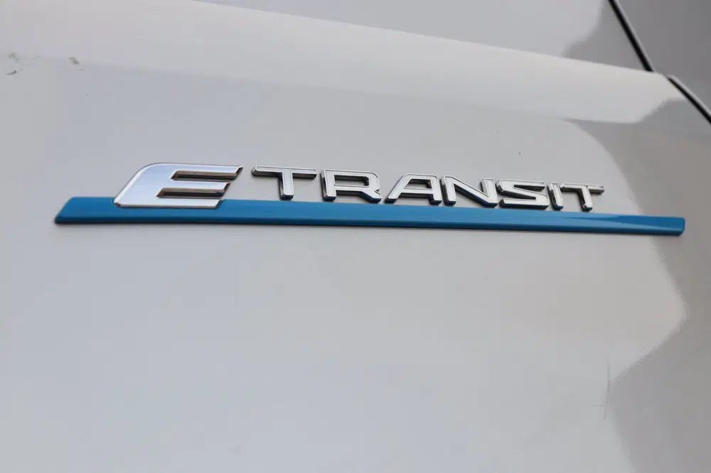 Ford Transit 350 L4H3 Trend 68 kWh uit 2022, foto 4