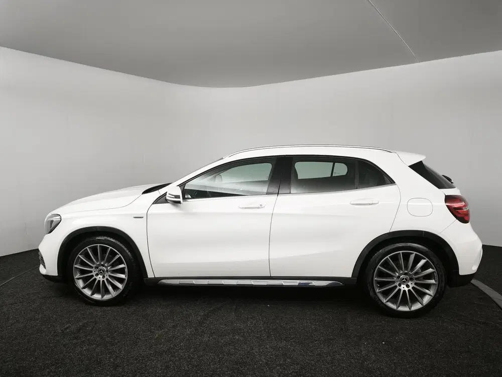 Mercedes-Benz GLA 200 Business uit 2020, foto 14