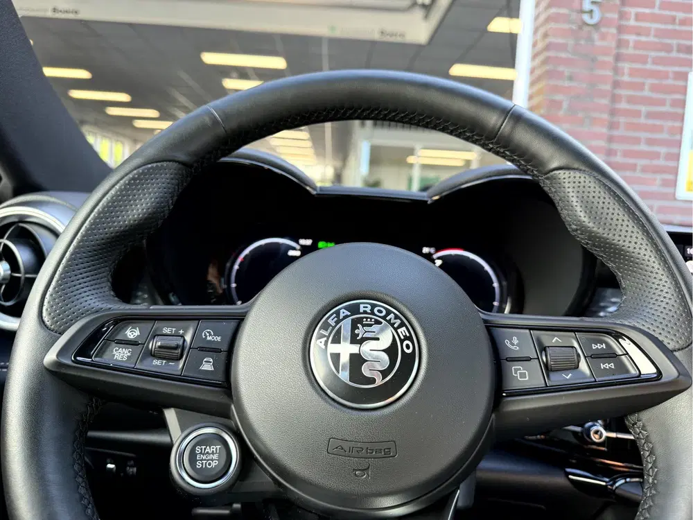 Alfa Romeo Tonale 1.5T Hybrid Edizione Business NLAuto uit 2025, foto 12